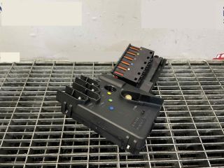 bontott MERCEDES-BENZ CLS Biztosítéktábla Motortér