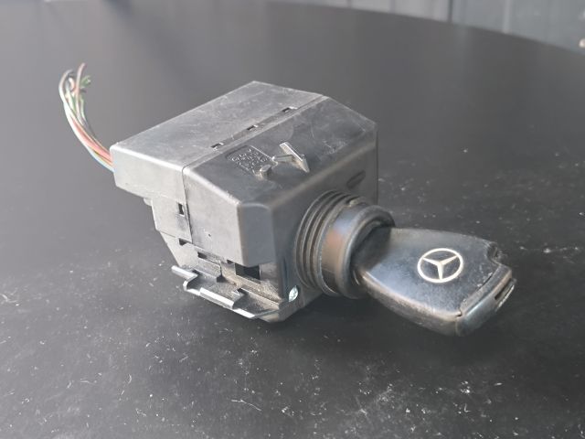 bontott MERCEDES-BENZ CLS Gyújtáskapcsoló