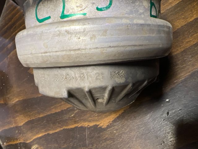 bontott MERCEDES-BENZ CLS Motor Tartó Bak Bal