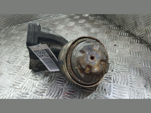 bontott MERCEDES-BENZ CLS Motor Tartó Bak (Pozíciófüggetlen)