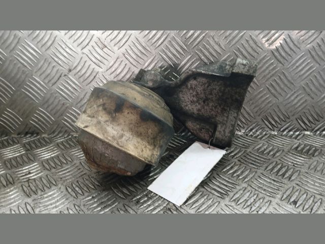 bontott MERCEDES-BENZ CLS Motor Tartó Bak (Pozíciófüggetlen)