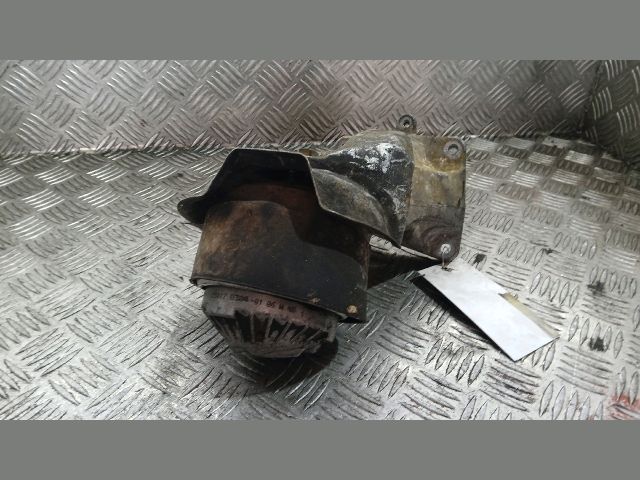 bontott MERCEDES-BENZ CLS Motor Tartó Bak (Pozíciófüggetlen)