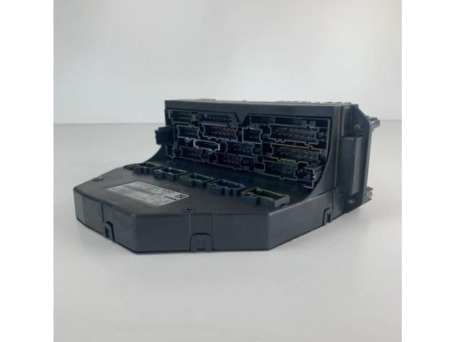 bontott MERCEDES-BENZ CLS Biztosítéktábla Motortér