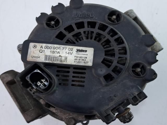 bontott MERCEDES-BENZ CLS Generátor