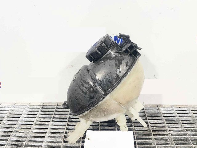 bontott MERCEDES-BENZ CLS Kiegyenlítő Tartály