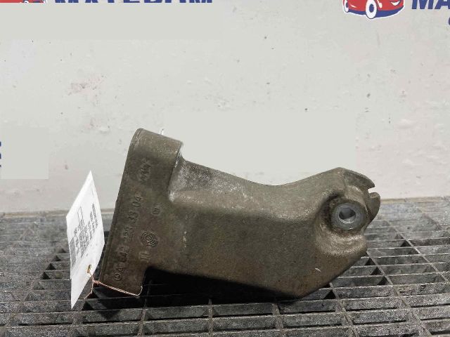 bontott MERCEDES-BENZ CLS Motor Tartó Bak Bal