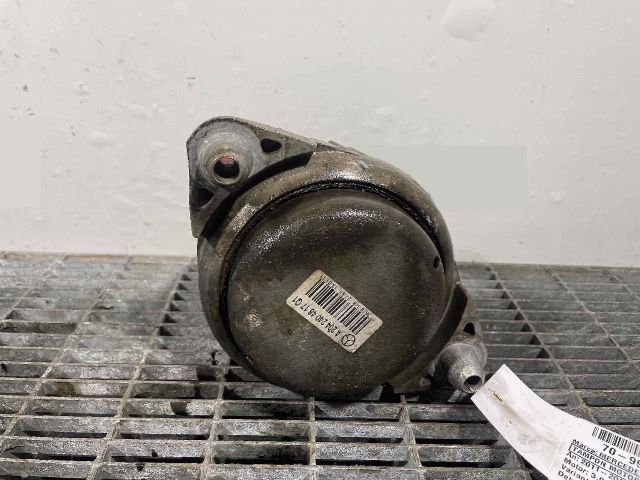 bontott MERCEDES-BENZ CLS Motor Tartó Bak (Pozíciófüggetlen)