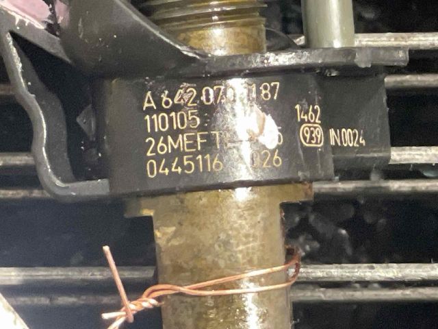 bontott MERCEDES-BENZ CLS Porlasztó (1 db)