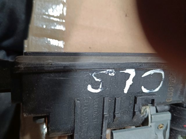 bontott MERCEDES-BENZ CLS Csomagtérajtó Zárbetét