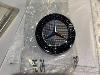 bontott MERCEDES-BENZ CLS Első Embléma