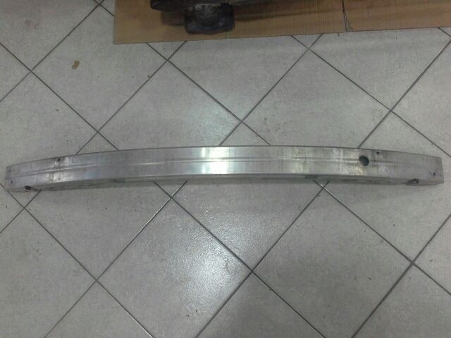 bontott MERCEDES-BENZ CLS Első Lökhárító Merevítő (Fém)