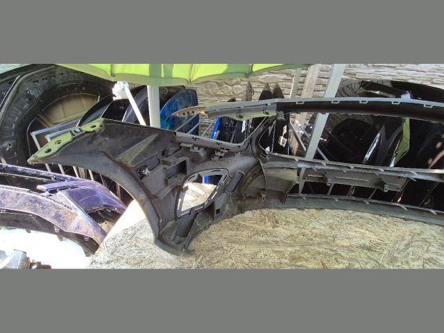 bontott MERCEDES-BENZ CLS Első Lökhárító (Üresen)