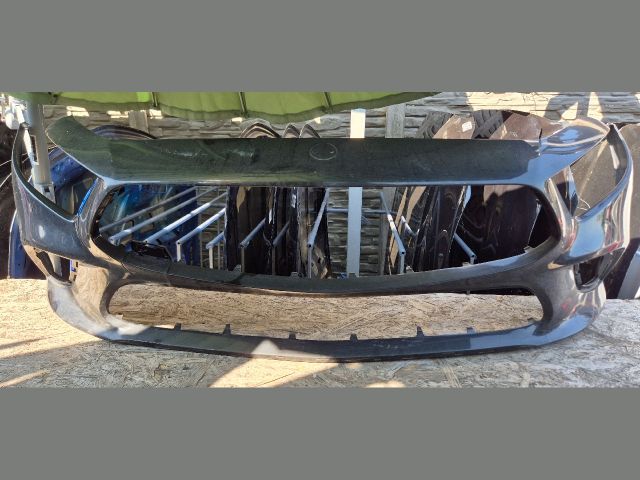 bontott MERCEDES-BENZ CLS Első Lökhárító (Üresen)