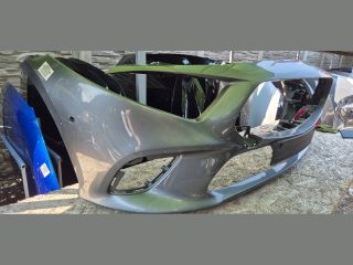 bontott MERCEDES-BENZ CLS Első Lökhárító (Üresen)