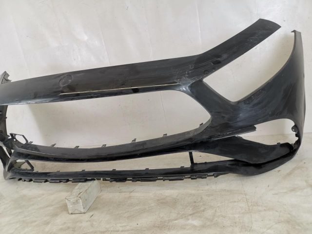 bontott MERCEDES-BENZ CLS Első Lökhárító (Üresen)