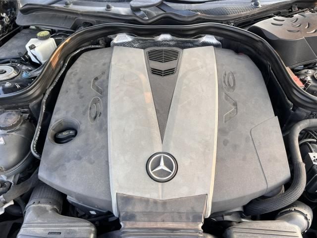 bontott MERCEDES-BENZ CLS Felső Hűtőburkolat