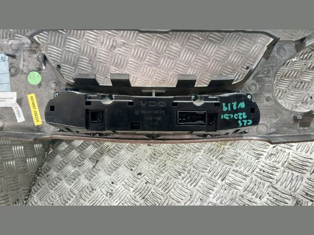 bontott MERCEDES-BENZ CLS Fűtés Vezérlő Modul