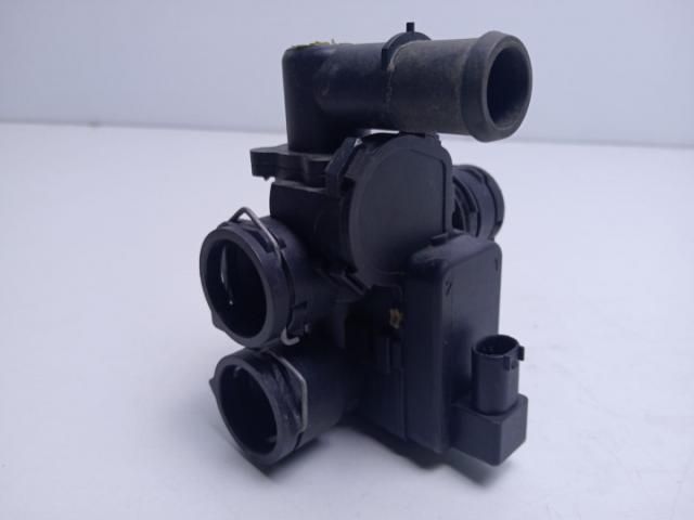 bontott MERCEDES-BENZ CLS Fűtéscsap