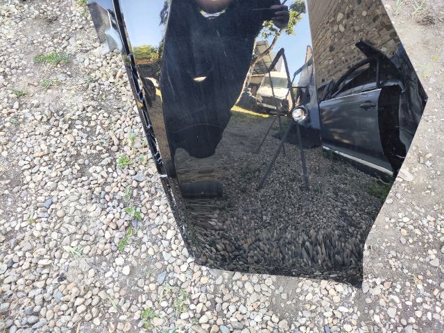 bontott MERCEDES-BENZ CLS Hátsó Lökhárító (Üresen)