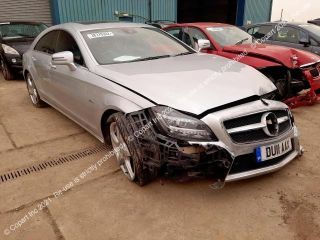 bontott MERCEDES-BENZ CLS Hátsó Szélvédő