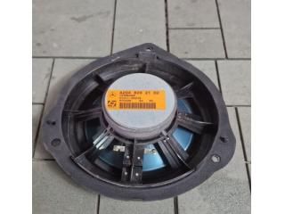 bontott MERCEDES-BENZ CLS Jobb első Hangszóró