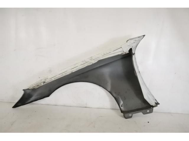 bontott MERCEDES-BENZ CLS Jobb első Sárvédő