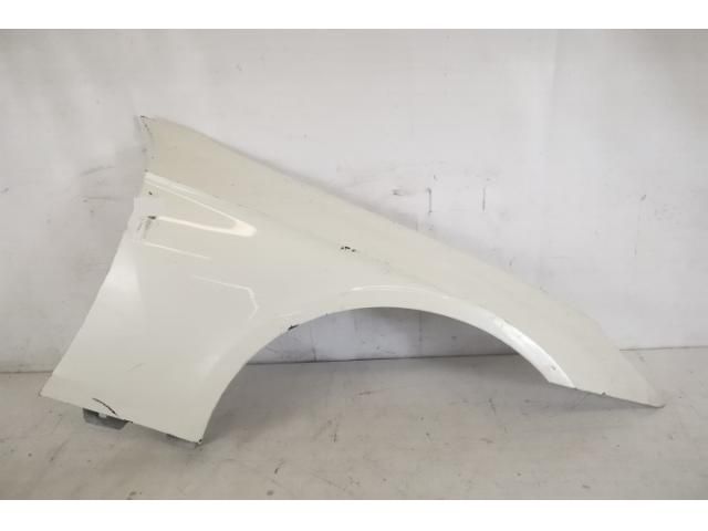 bontott MERCEDES-BENZ CLS Jobb első Sárvédő