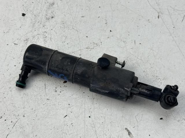 bontott MERCEDES-BENZ CLS Jobb Fényszórómosó Fúvóka