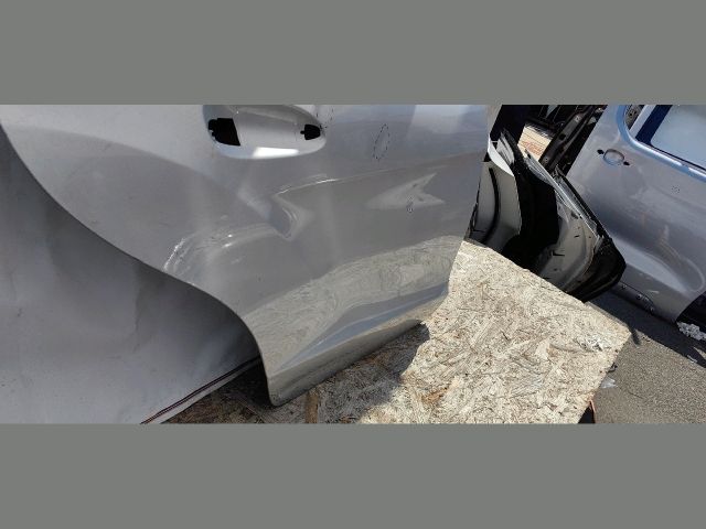 bontott MERCEDES-BENZ CLS Jobb hátsó Ajtó (Üres lemez)