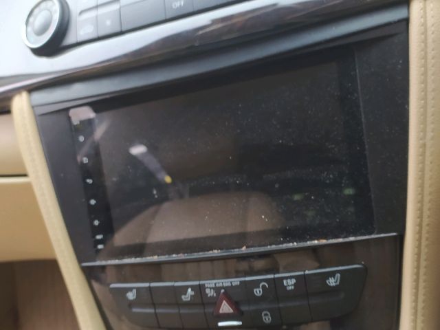 bontott MERCEDES-BENZ CLS Jobb hátsó Ajtó (Üres lemez)