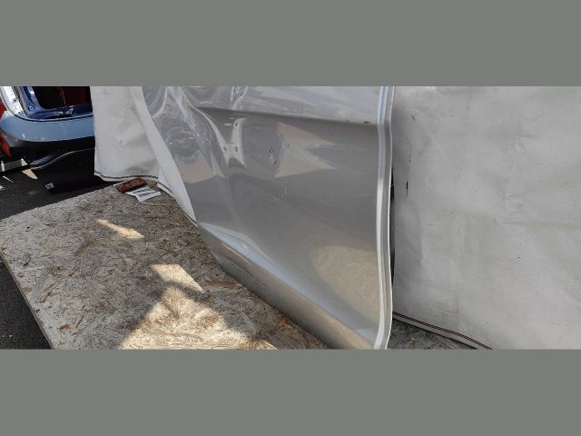 bontott MERCEDES-BENZ CLS Jobb hátsó Ajtó (Üres lemez)