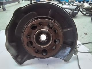 bontott MERCEDES-BENZ CLS Jobb hátsó Csonkállvány Kerékaggyal