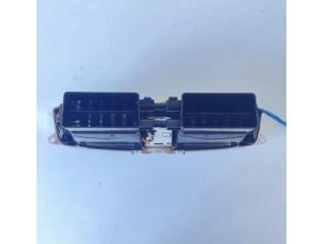 bontott MERCEDES-BENZ CLS Középső Szellőző