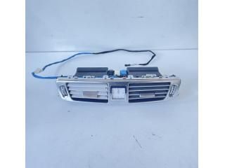 bontott MERCEDES-BENZ CLS Középső Szellőző