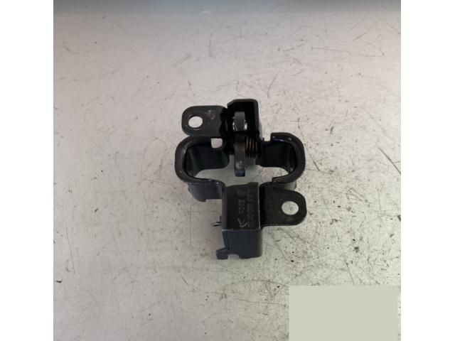 bontott MERCEDES-BENZ CLS Motorháztető Zárszerkezet