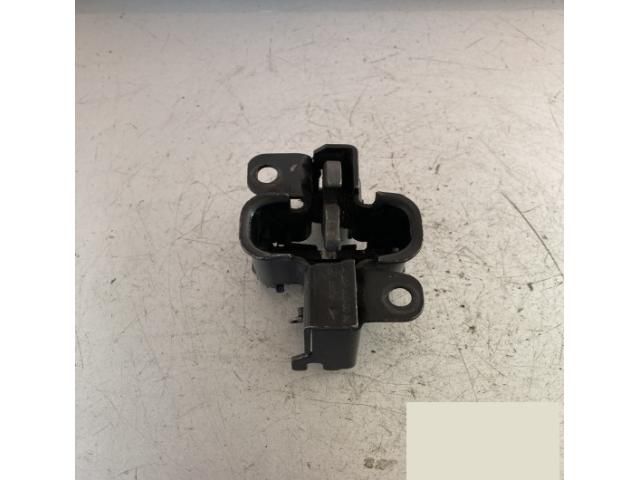 bontott MERCEDES-BENZ CLS Motorháztető Zárszerkezet