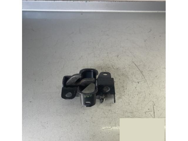 bontott MERCEDES-BENZ CLS Motorháztető Zárszerkezet