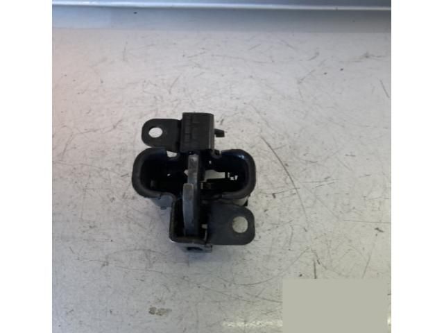 bontott MERCEDES-BENZ CLS Motorháztető Zárszerkezet