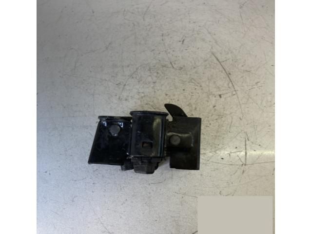 bontott MERCEDES-BENZ CLS Motorháztető Zárszerkezet