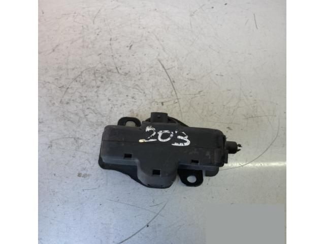 bontott MERCEDES-BENZ CLS Motorháztető Zárszerkezet