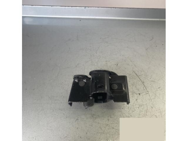 bontott MERCEDES-BENZ CLS Motorháztető Zárszerkezet