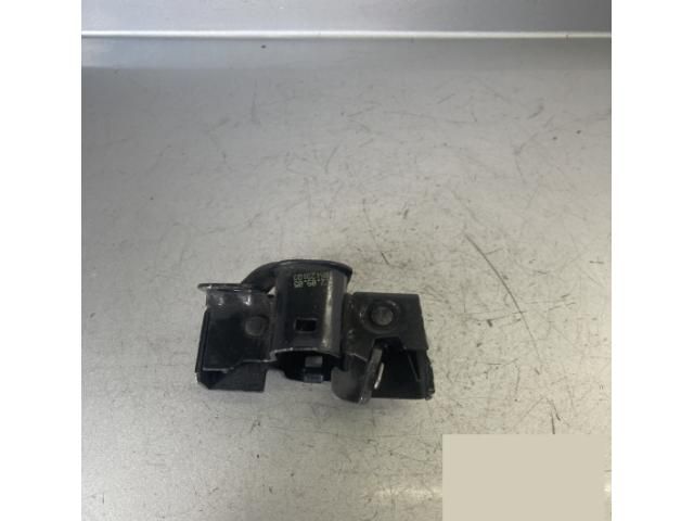 bontott MERCEDES-BENZ CLS Motorháztető Zárszerkezet