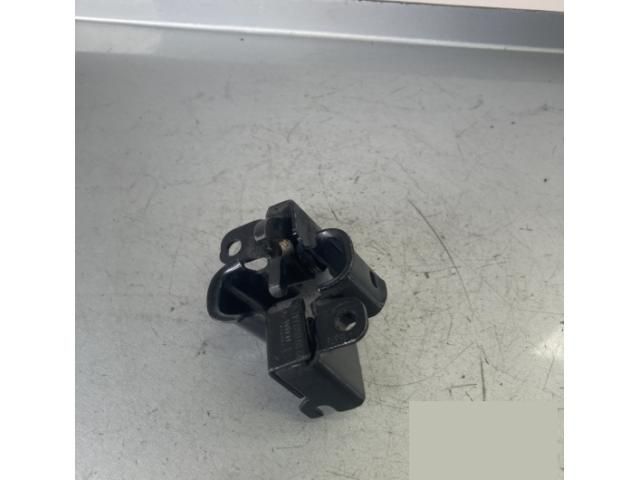 bontott MERCEDES-BENZ CLS Motorháztető Zárszerkezet