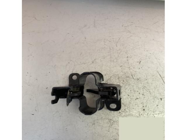 bontott MERCEDES-BENZ CLS Motorháztető Zárszerkezet