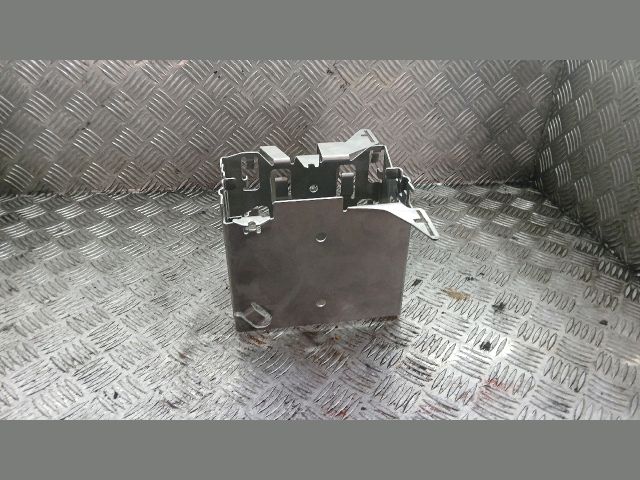 bontott MERCEDES-BENZ CLS Rádió / CD Keret