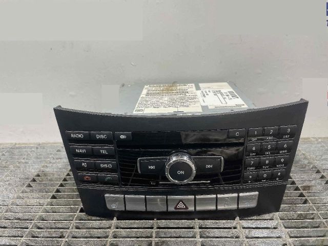 bontott MERCEDES-BENZ CLS Rádió / CD