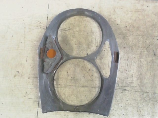 bontott MERCEDES-BENZ COUPE Bal Fényszóró Tartó