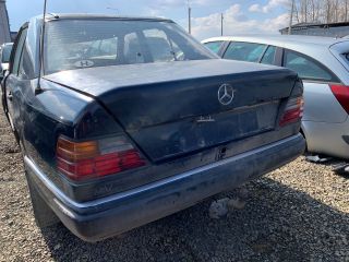 bontott MERCEDES-BENZ E-CLASS Jobb hátsó Féknyereg Munkahengerrel