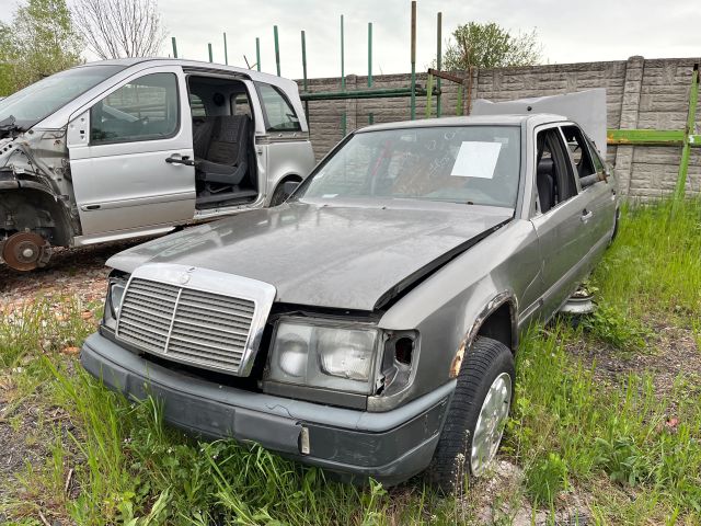 bontott MERCEDES-BENZ E-CLASS Motor (Fűzött blokk hengerfejjel)