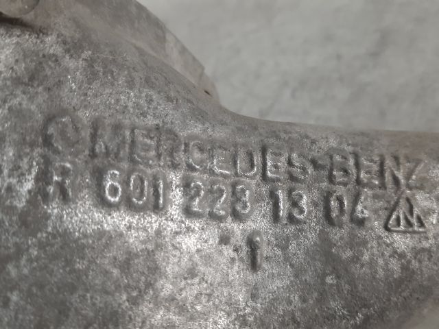 bontott MERCEDES-BENZ E-CLASS Motor Tartó Bak (Pozíciófüggetlen)